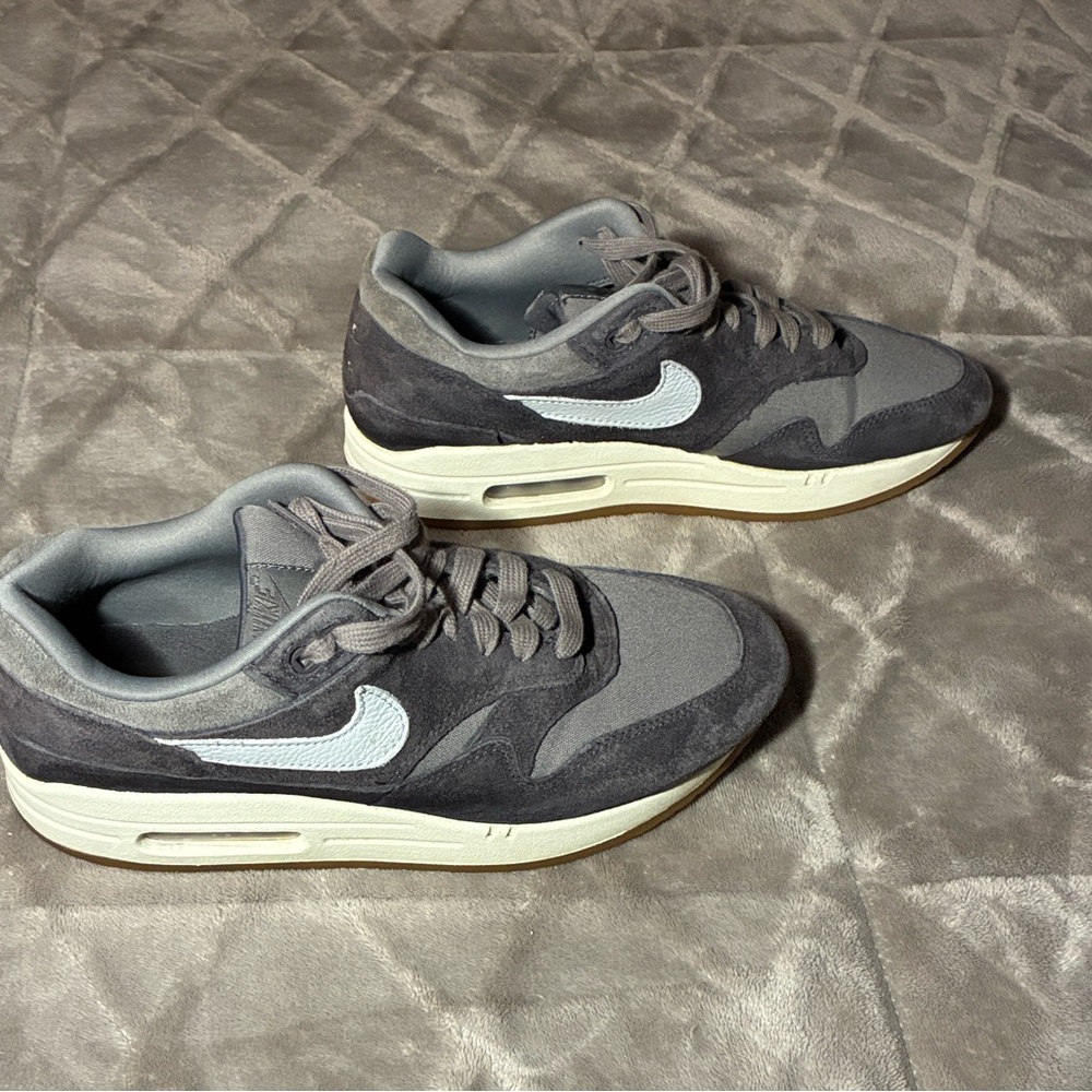 Nike Air Max 1 Men's Crepe Soft Grey  Sneakers Size 8